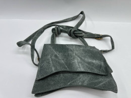 Gray velvet leather shoulder bag Gray velvet leather shoulder bag