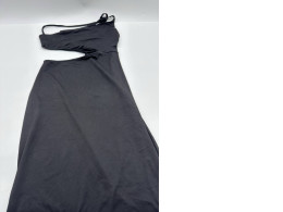 Black off-shoulder long dress Black off-shoulder long dress