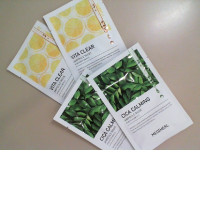 Set of 4 face masks