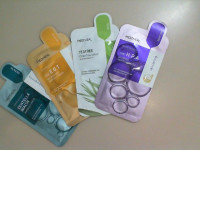 Set of 4 face masks