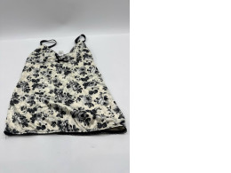 Women's camisole with rose pattern
