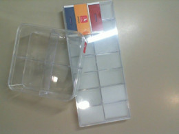 Set of 2 plastic organizers