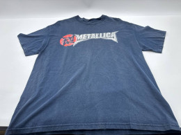 Navy blue round neck T-shirt