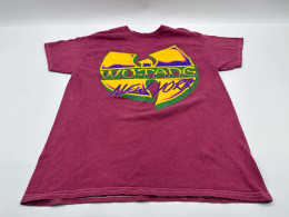 Purple round neck T-shirt