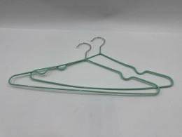 Set of 2 clothes hanger 