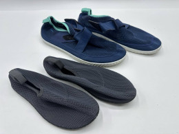 Set of 2 canvas shoes 