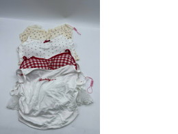 Set of 3 girl's t-shirts