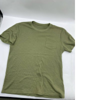 Green short-sleeved round neck T-shirt Green short-sleeved round neck T-shirt