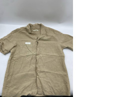 Brown short-sleeved shirt 