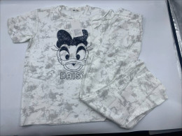 Set of 2 White Donald Duck pattern short-sleeved round-neck shirt and white long pants 