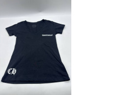 Women's black V-neck shirt 