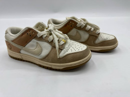 Nike Dunk Low SE "Australia" Sneakers  Brown