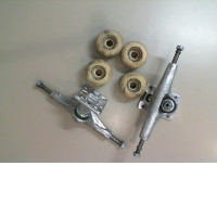 Skateboard set, 4 wheels + 2 wheel fasteners, not new