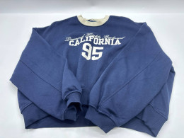 Blue round neck sweater 