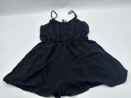 Black one-shoulder short skirt dress Black one-shoulder short skirt dress