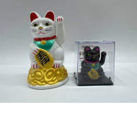 Set of 2 Japanese beckoning cat