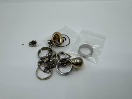 Set of  Women's rings, necklaces, earrings 