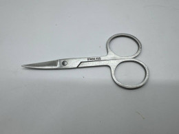 Stainless steel curved nail scissors Stainless steel curved nail scissors