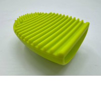 Yellow heat-resistant rubber sheet