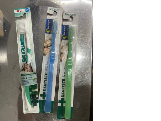 Set of 3 toothbrush Set of 3 toothbrush