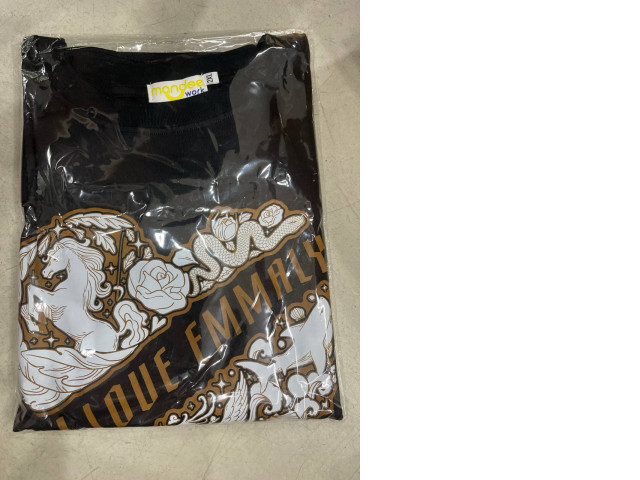 Souvenir black t-shirt with print Souvenir black t-shirt with print