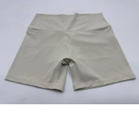 Cream-colored stay pants 