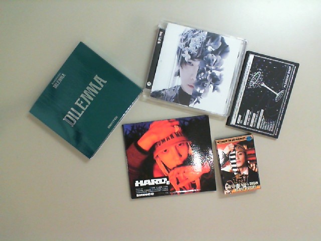 Set of 3 CDs, Korea music + 2 photos Set of 3 CDs, Korea music + 2 photos