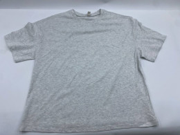 Gray round neck t-shirt Gray round neck t-shirt