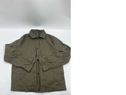 Brown long-sleeved shirt Brown long-sleeved shirt