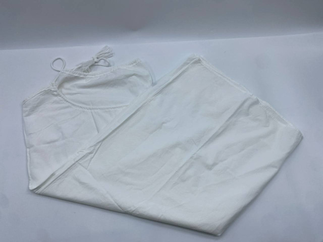 White waist-tie skirt White waist-tie skirt