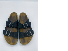 Brown sandals with black straps Brown sandals with black straps