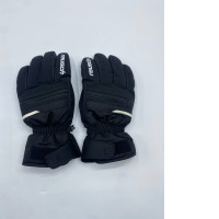 Black windproof winter gloves