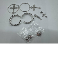 Set of 5 Women's earrings with beaded decorations Set of 5 Women's earrings with beaded decorations