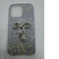 iPhone case with beaded decorations 