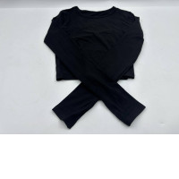 Women's black long-sleeved crop top with round neck Women's black long-sleeved crop top with round neck