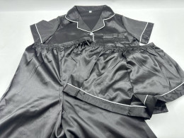 Set of 3 Women's pajamas and black shorts and long pants 