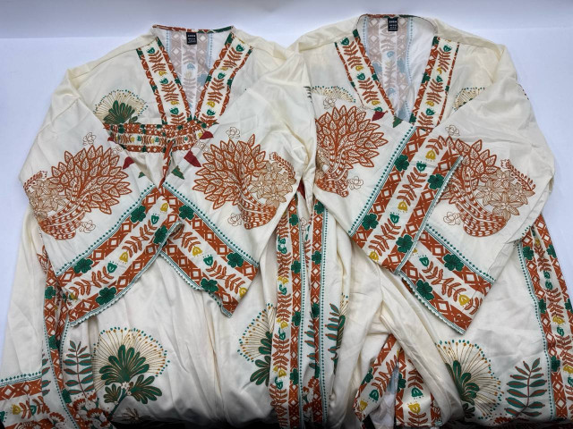 Set of 2 Women's cream colored V-neck long dress with pattern Set of 2 Women's cream colored V-neck long dress with pattern