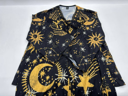 Set of 2 Black long-sleeved V-neck shirt and black long pants 