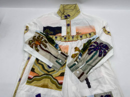 Set of 2 White long-sleeved shirt with pattern and white long pants with pattern 