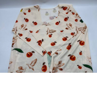 Cream-colored cherry pattern bathrobe Cream-colored cherry pattern bathrobe