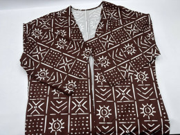 Women's dark green patterned bathrobe