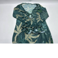 Women's black V-neck patterned dress Women's black V-neck patterned dress