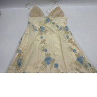 Women's cream-colored one-shoulder dress with rose pattern 