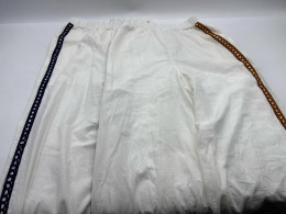 Set of 2 Women's white trousers 