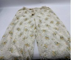 Women's pink floral pattern pants Women's pink floral pattern pants