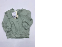Dark green children's round neck long sleeve sweater Dark green children's round neck long sleeve sweater