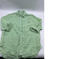 Green long-sleeved shirt Green long-sleeved shirt