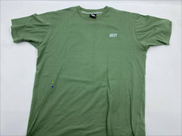 Green round neck t-shirt