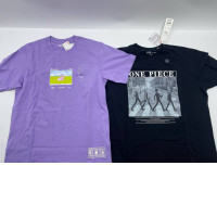 Set of 2 uniqlo t-shirts