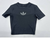 Women's black short-sleeved round neck crop top